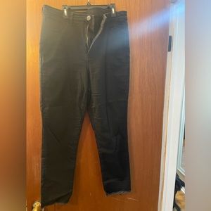 American Eagle Black Super high rise jegging crop size 16